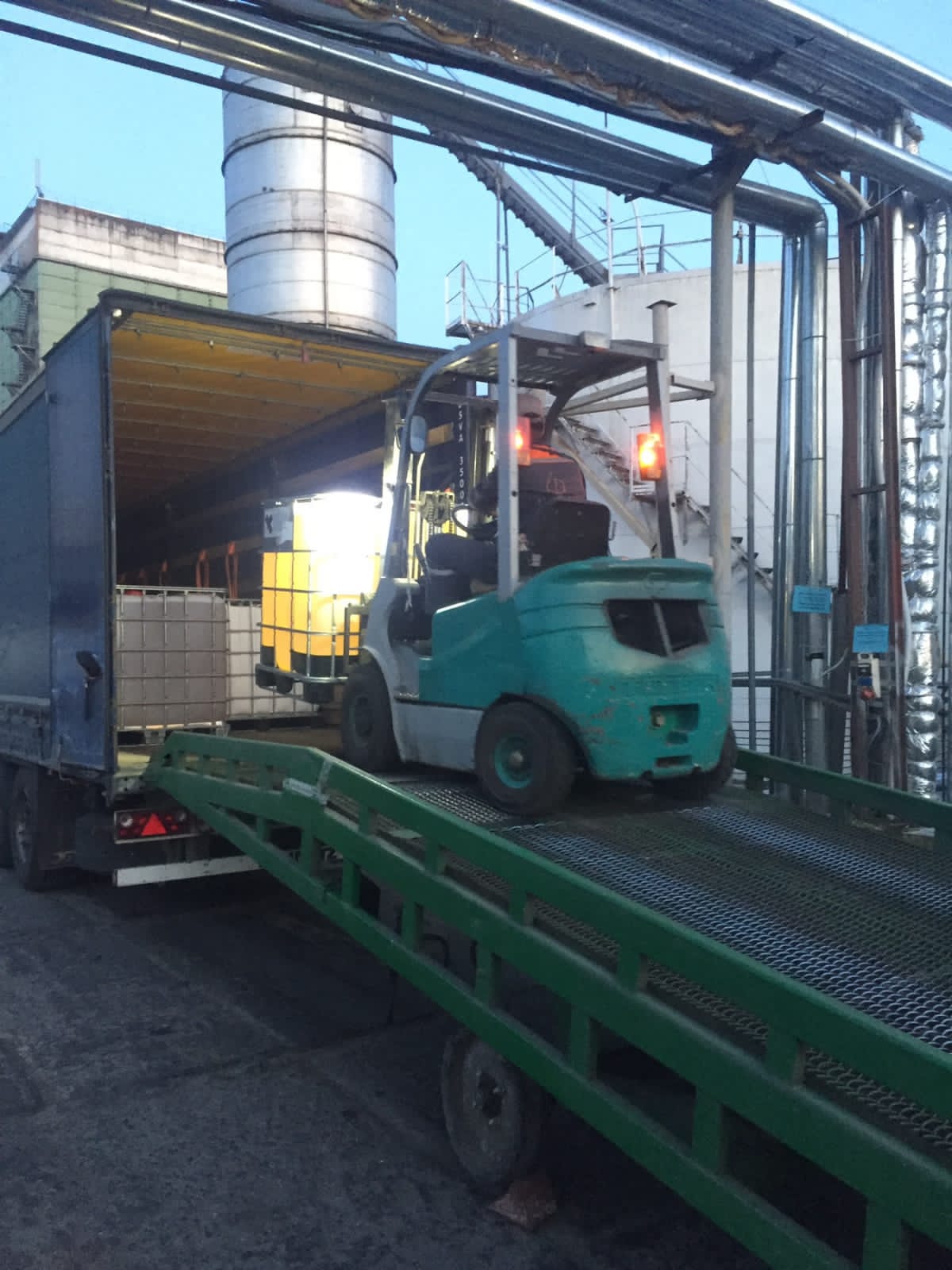  Huile désodorisée raffinée riche en acide oléique(HOSO) en eurocubes IBC 